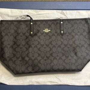 Coach Black Signature Tote Bag